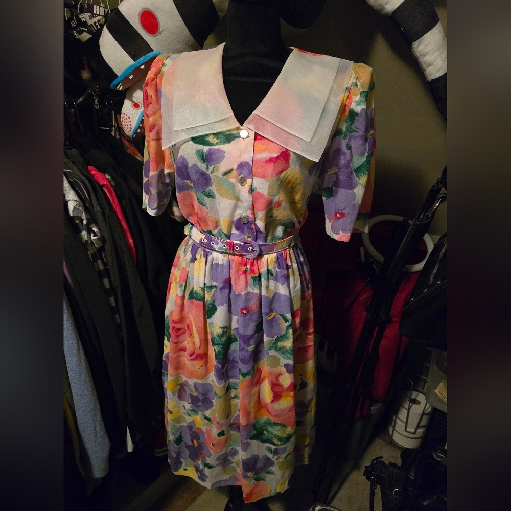 EJM Petite Vintage Colorful Floral Dress w/Shoulder Pads & Belt, Size 8P